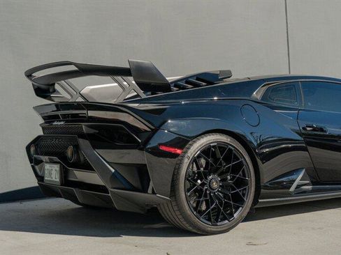 Used 2021 Lamborghini Huracan STO image 41