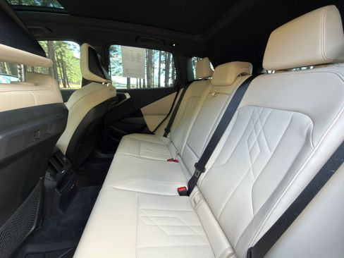 Certified 2025 BMW X3 xDrive30i w/ M Sport Package image 13