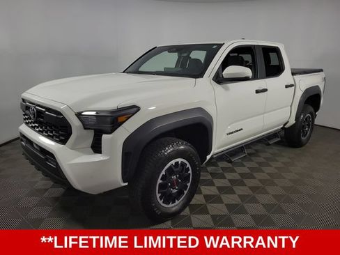 Used 2024 Toyota Tacoma TRD Off-Road w/ TRD Off Road Upgrade Package AWD/4WD image 3