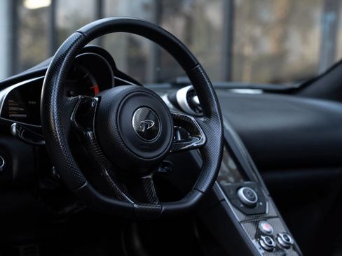 Used 2013 McLaren MP4-12C Spider RWD image 33
