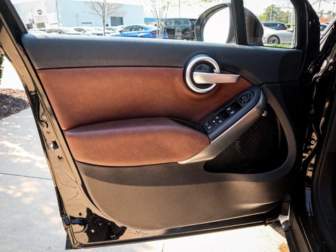 Used 2016 FIAT 500X Lounge image 14