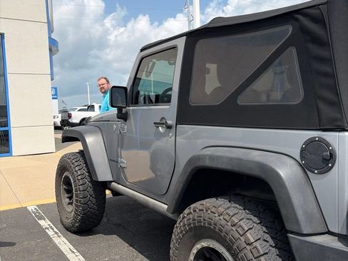 Used 2013 Jeep Wrangler Rubicon w/ PWR Convenience Group AWD/4WD image 9