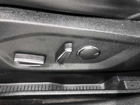 Used 2017 Ford Edge SEL image 44