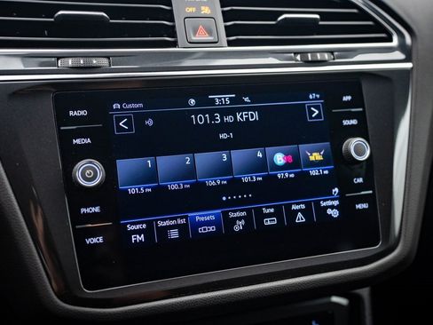 Used 2022 Volkswagen Tiguan SE image 26