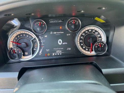 Used 2019 RAM 1500 Big Horn RWD image 13