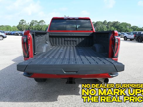 Used 2024 GMC Sierra 2500 AT4 w/ AT4 Premium Plus Package AWD/4WD image 5