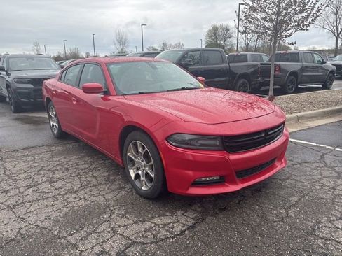 Used 2015 Dodge Charger SXT w/ AWD Plus Group image 5