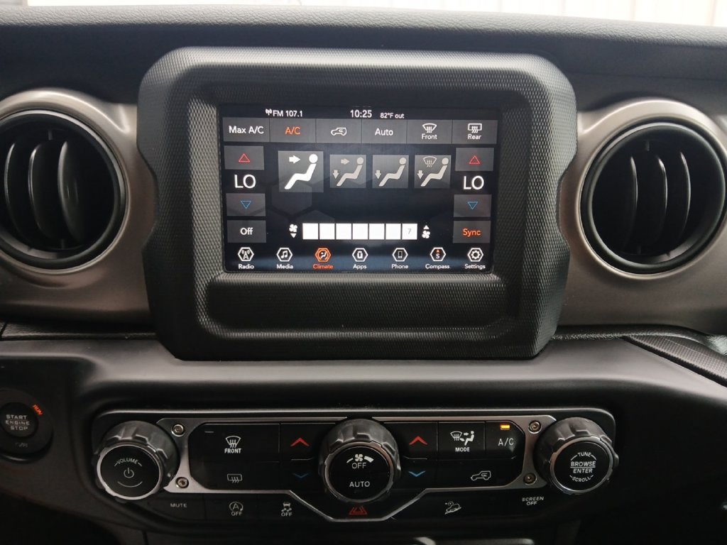 Used 2019 Jeep Wrangler Unlimited Sport S AWD/4WD image 4