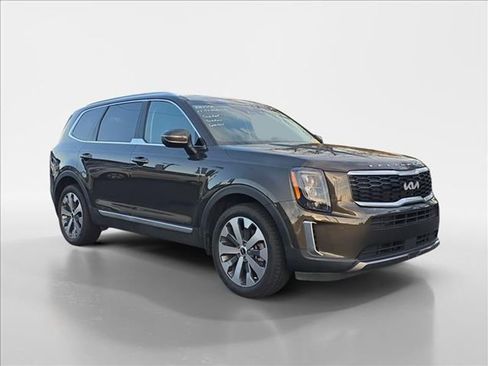 Used 2022 Kia Telluride EX w/ EX Premium Package image 7