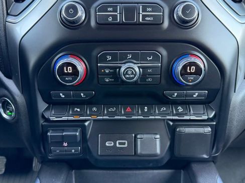 Used 2020 Chevrolet Silverado 1500 LT Trail Boss w/ Midnight Edition image 34