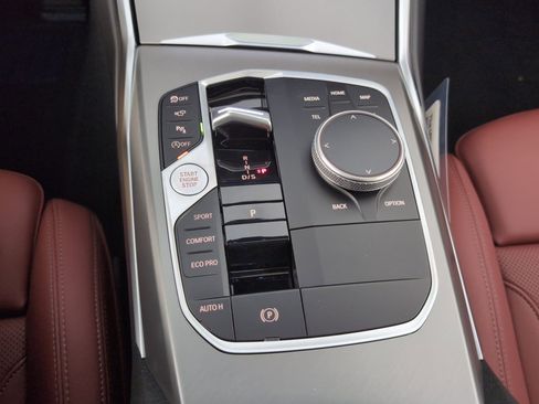 Used 2026 BMW 330i Sedan w/ M Sport Package image 15