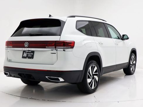 Used 2025 Volkswagen Atlas SE image 9