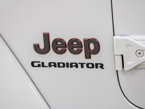 Used 2020 Jeep Gladiator Rubicon image 6