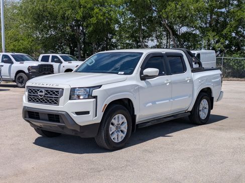 Used 2022 Nissan Frontier SV w/ Technology Package RWD image 7