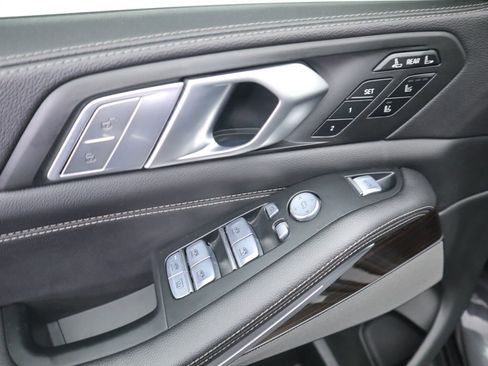 Used 2021 BMW X7 xDrive40i image 24