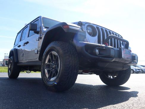 Used 2018 Jeep Wrangler Unlimited Rubicon AWD/4WD image 16