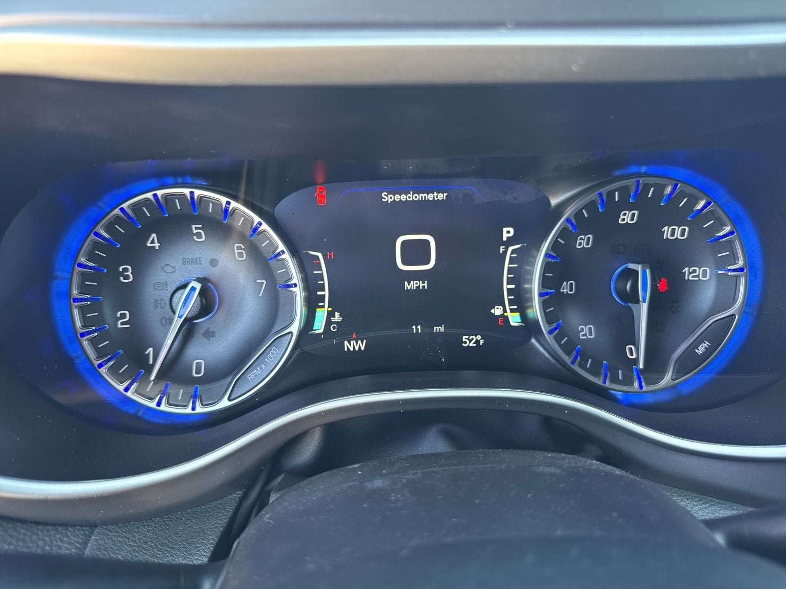 New 2026 Chrysler Pacifica Select AWD/4WD image 19
