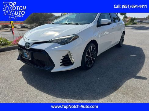 Used 2019 Toyota Corolla SE w/ SE Premium Package FWD image 1