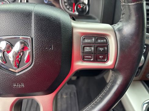 Used 2018 RAM 1500 Laramie w/ Convenience Group AWD/4WD image 15