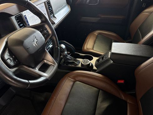 Used 2022 Ford Bronco Outer Banks image 9