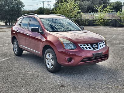 Used 2014 Nissan Rogue S w/ Convenience Package