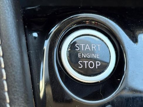 Used 2020 Nissan Kicks SV image 12