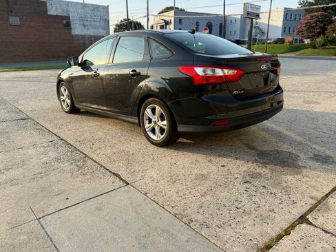 Used 2014 Ford Focus SE FWD image 8