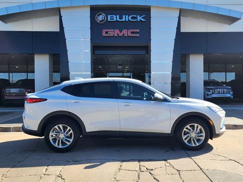 New 2026 Buick Envista Preferred w/ Convenience I Package image 3