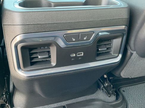Used 2022 GMC Sierra 1500 Denali Ultimate AWD/4WD image 10