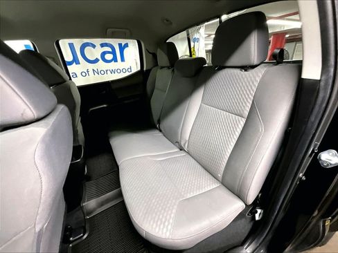 Certified 2023 Toyota Tacoma SR5 AWD/4WD image 15