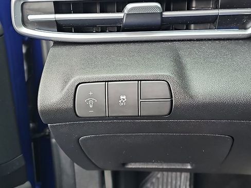 Used 2024 Hyundai Elantra SEL w/ Convenience Package image 29