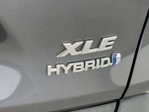 Certified 2022 Toyota RAV4 XLE w/ Convenience Package image 13