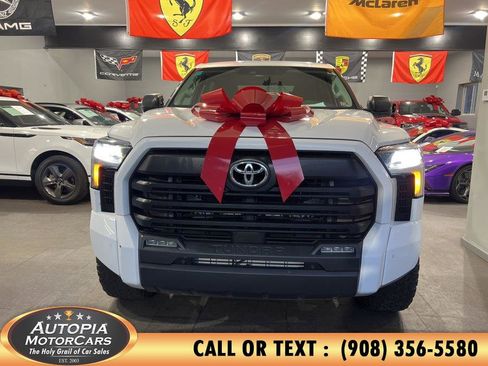 Used 2022 Toyota Tundra SR5 w/ SR5 Convenience Package AWD/4WD image 35