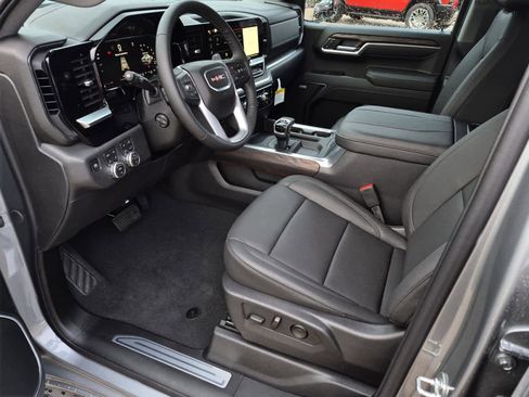 New 2026 GMC Sierra 1500 SLT image 8