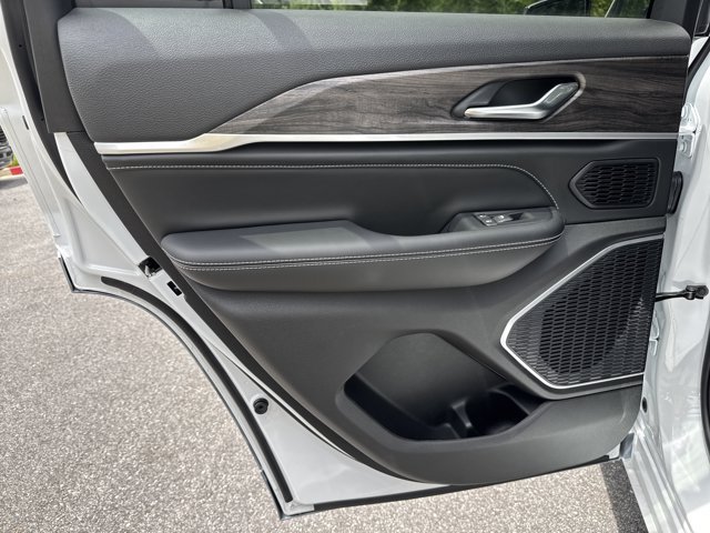 New 2026 Jeep Grand Cherokee Limited AWD/4WD image 23