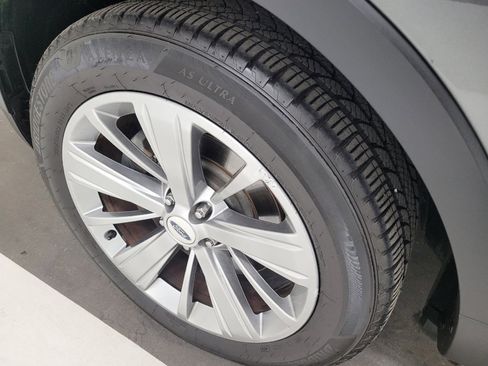 Used 2018 Ford Explorer Limited image 31