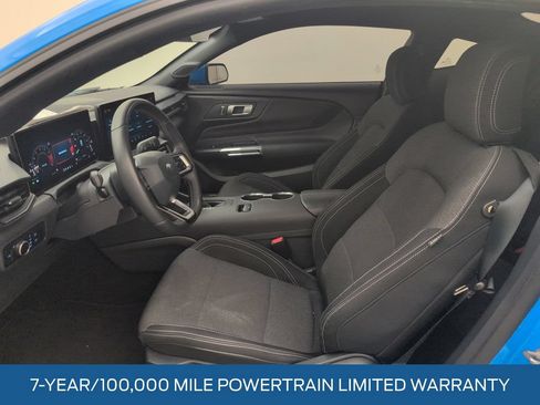 Used 2025 Ford Mustang Coupe RWD image 4