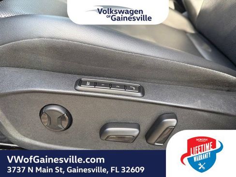 Used 2021 Volkswagen ID.4 Pro S RWD image 17