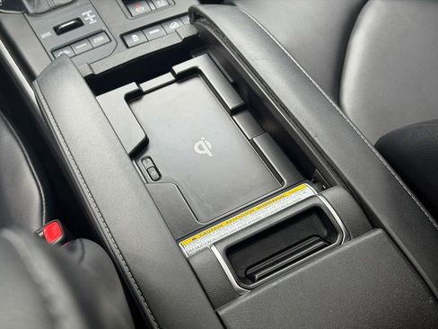 Used 2021 Toyota Highlander XLE image 26