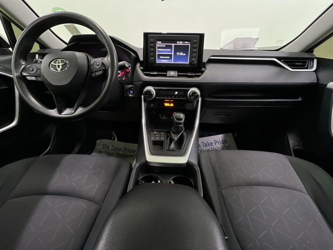 Used 2019 Toyota RAV4 XLE AWD/4WD image 18