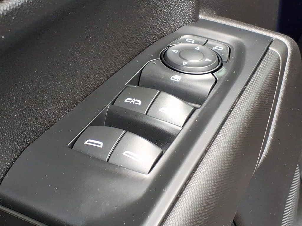 Used 2021 Chevrolet Silverado 1500 Custom AWD/4WD image 12