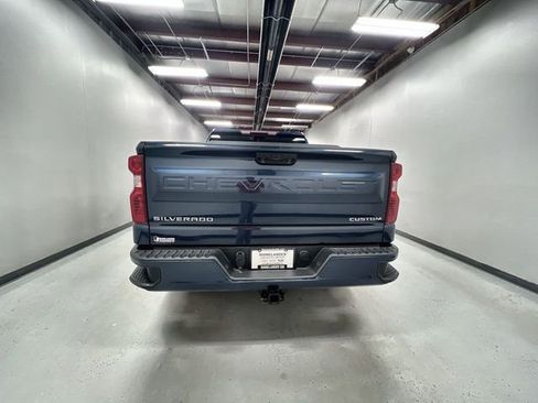Certified 2022 Chevrolet Silverado 1500 Custom AWD/4WD image 7