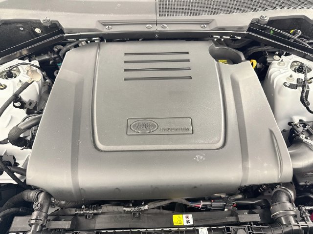 New 2026 Land Rover Defender 110 S AWD/4WD image 32