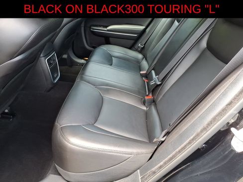 Used 2022 Chrysler 300 Touring L w/ Popular Equipment Group AWD/4WD image 10