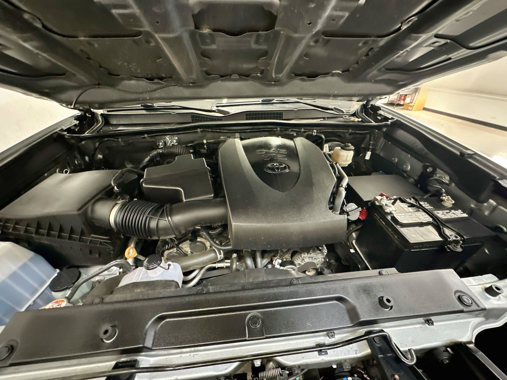 Used 2023 Toyota Tacoma SR5 AWD/4WD image 34