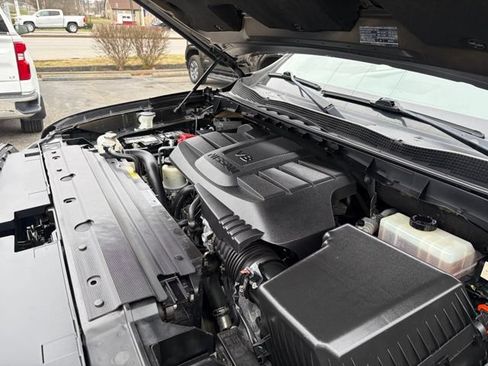 Used 2021 Nissan Titan Platinum Reserve w/ Moonroof Package AWD/4WD image 17