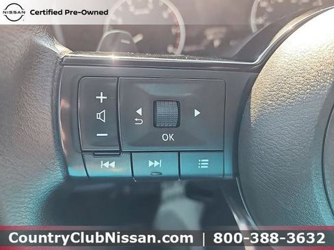 Certified 2022 Nissan Rogue SV AWD/4WD image 19