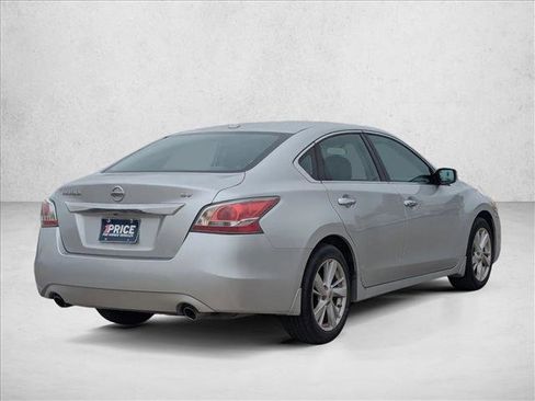 Used 2015 Nissan Altima 2.5 SV FWD image 5