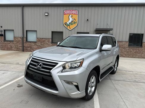 Used 2014 Lexus GX 460 AWD/4WD image 3