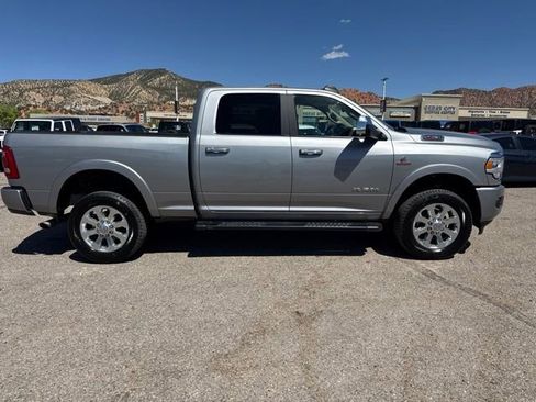 Used 2022 RAM 2500 Laramie AWD/4WD image 4